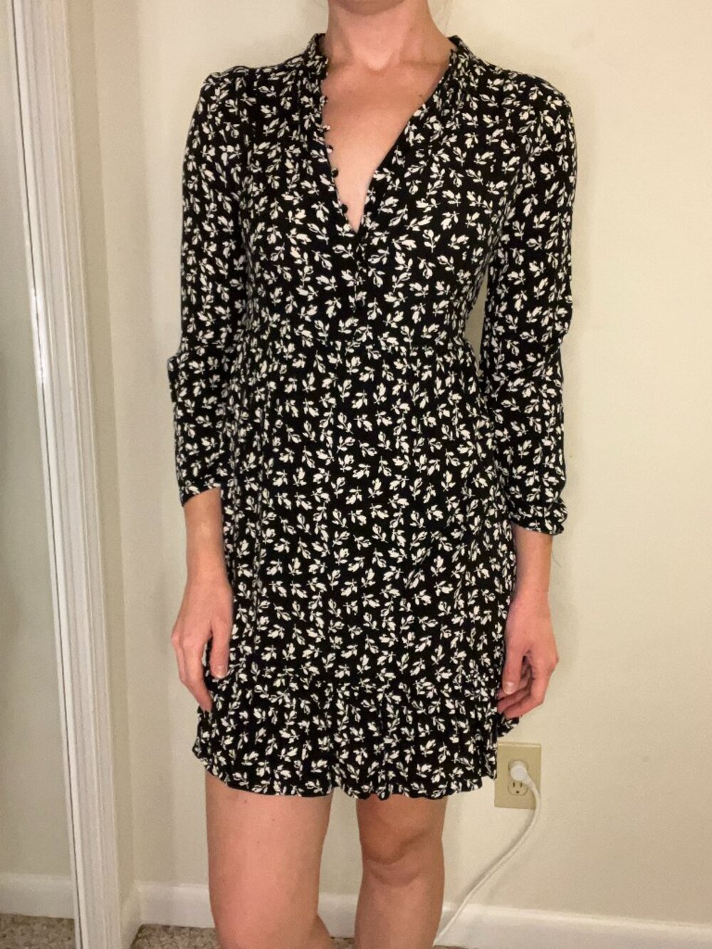 Flirty Mango Mini Dress with Ruffles - Black and White, Size XS, Classic, Preppy